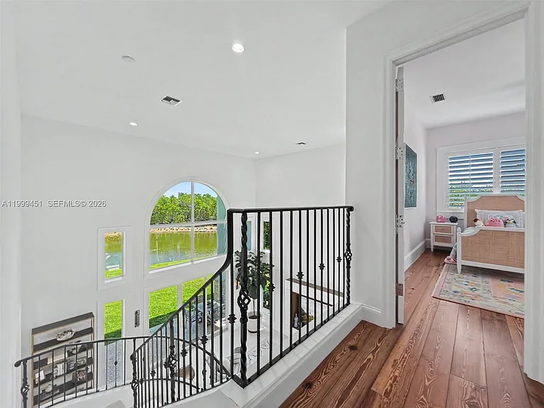13689 Deering Bay Dr — Photo 35