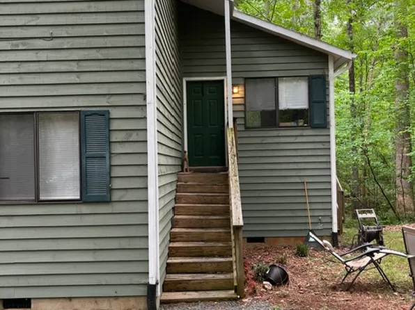 1515 Partridgeberry Rd #B, Chapel Hill, NC 27516