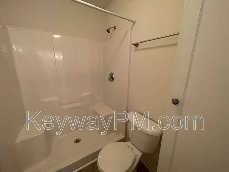 208 Satomi Way — Photo 8