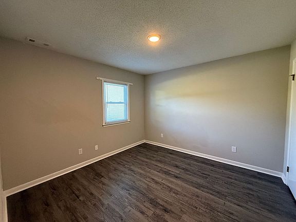 4th image of 2310 Indian Dr APT 17