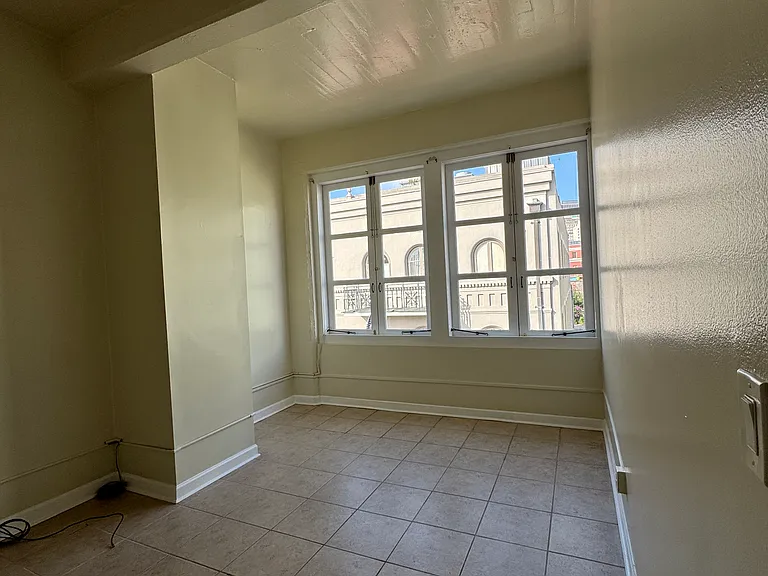 837 Conti St #3B — Photo 6