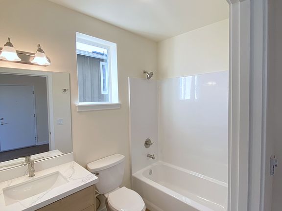 5th image of 1439 NW 60th St #208BALLARD
