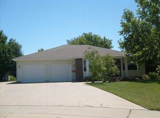1402 Holly Ln, Junction City, KS 66441