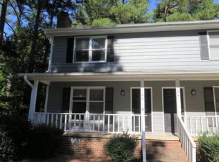 106 Chatham Woods Dr, Cary, NC 27511