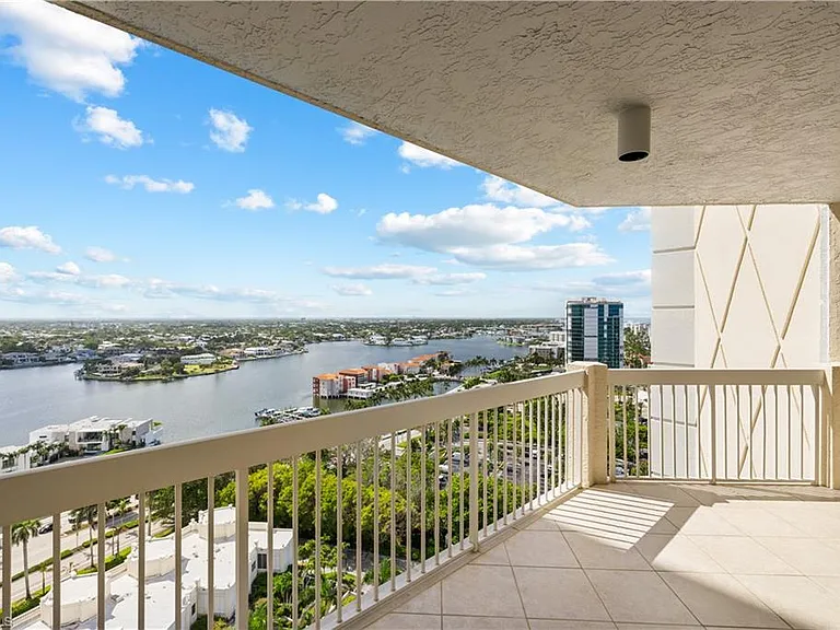 4021 Gulf Shore Blvd N #1804 — Photo 16