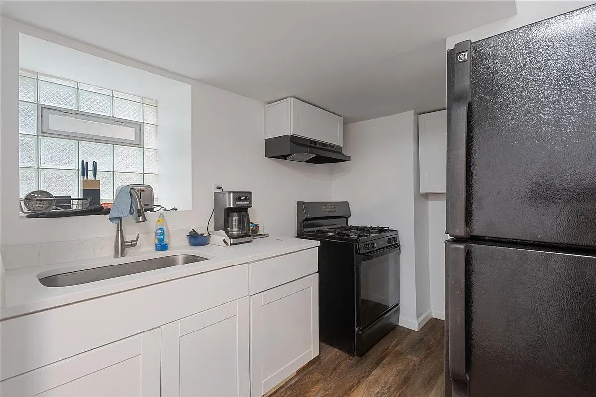 2 bed, 1200 sqft, $1,650 — Photo 2