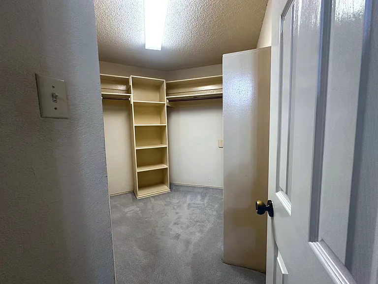 2318 Crystal Creek Ln — Photo 13