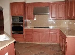 698 Homestead Ave, Lathrop, CA