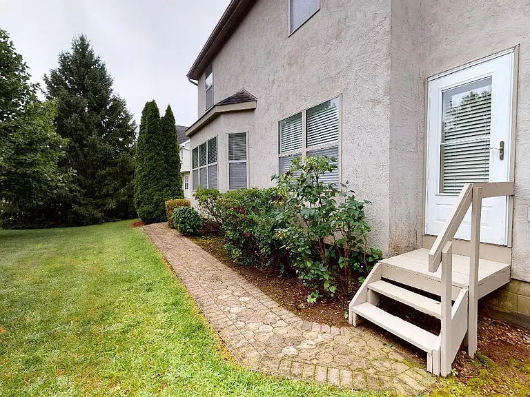 6498 Ringsend Ct — Photo 60