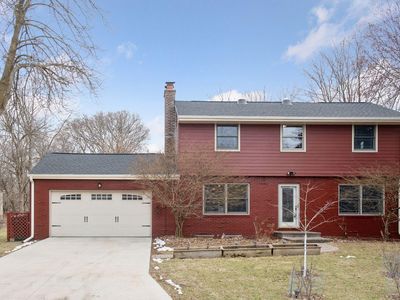 13111 Melody Ln, Minnetonka, MN, 55305