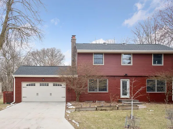 13111 Melody Ln, Minnetonka, MN 55305