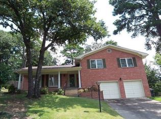 16 Lorna Dr, Little Rock, AR 72205