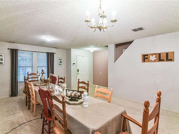 4th image of 1043 Mazourka Dr