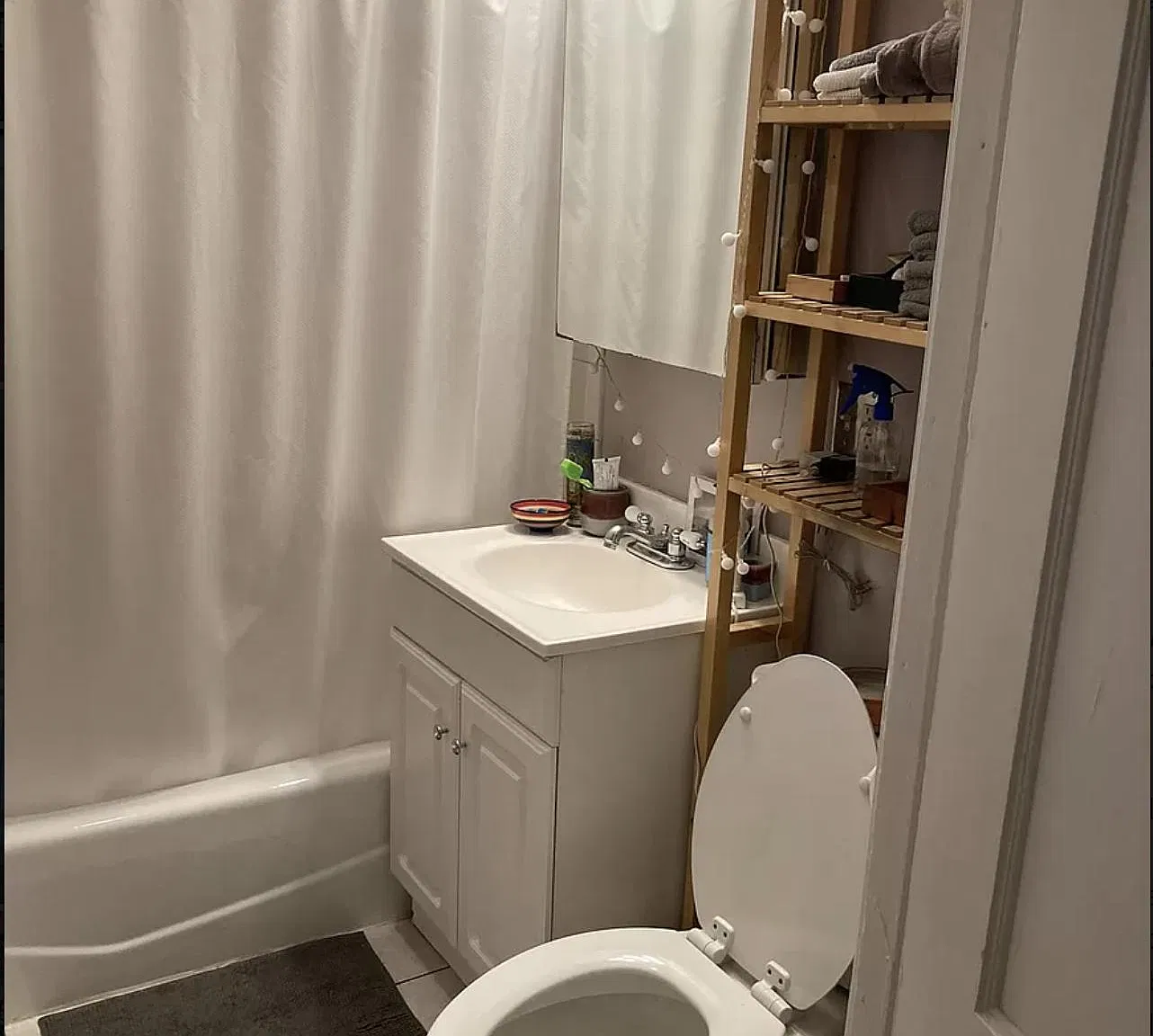 1 bed, 700 sqft, $2,100 — Photo 2