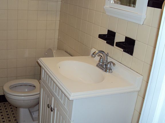 4th image of 754 River Dr