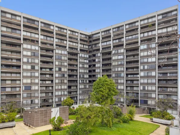 801 Franklin St APT 410, Oakland, CA 94607