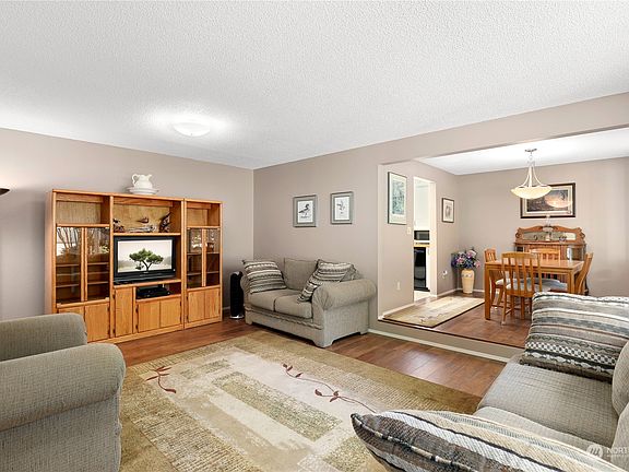 5th image of 8525 37th Court SE