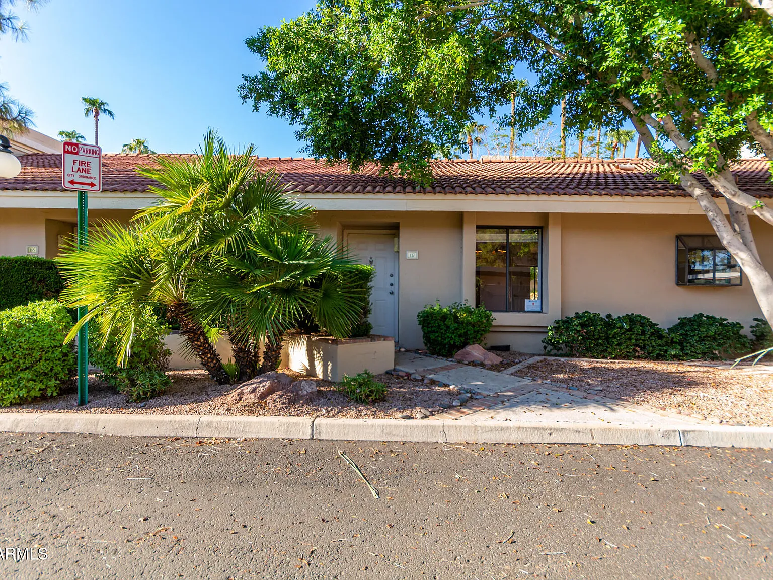 4200 N Miller Rd — Photo 4