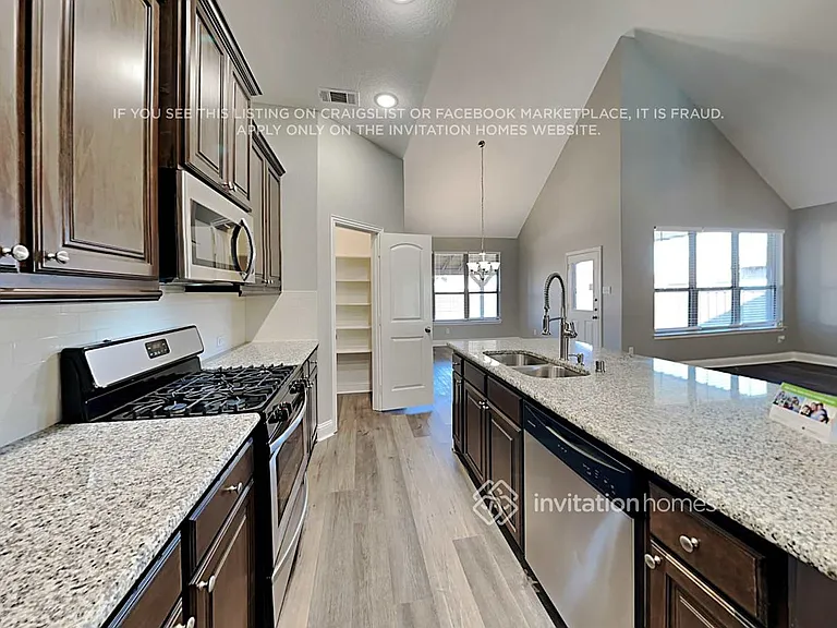 1724 Bertino Way — Photo 9