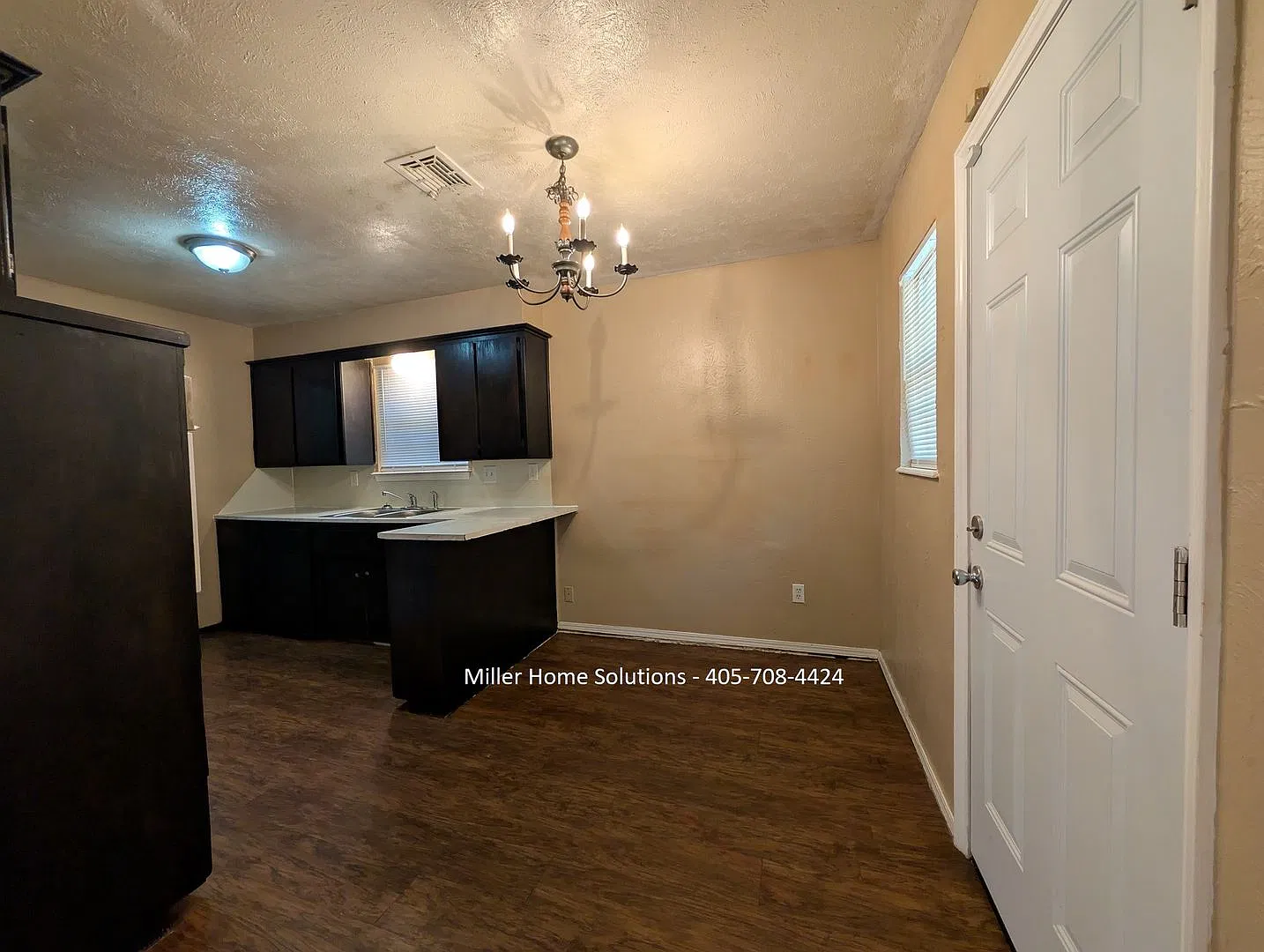 Beautiful Remodeled Home — Photo 4
