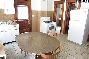 5th image of 3945 Storer Ave