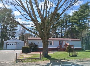 656 River Rd, Benton, ME 04901