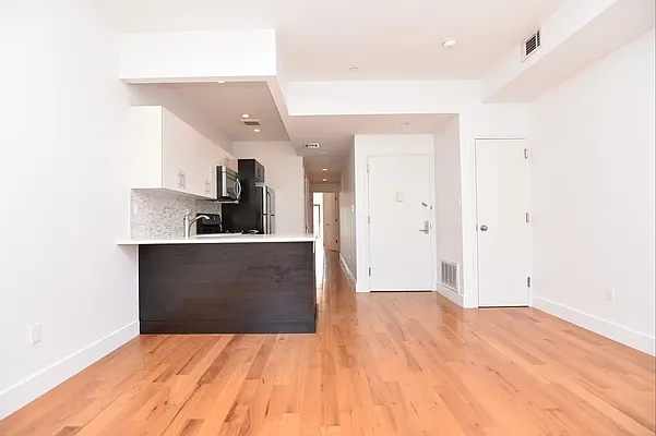 Rented by Bohemia Realty Group | media 9