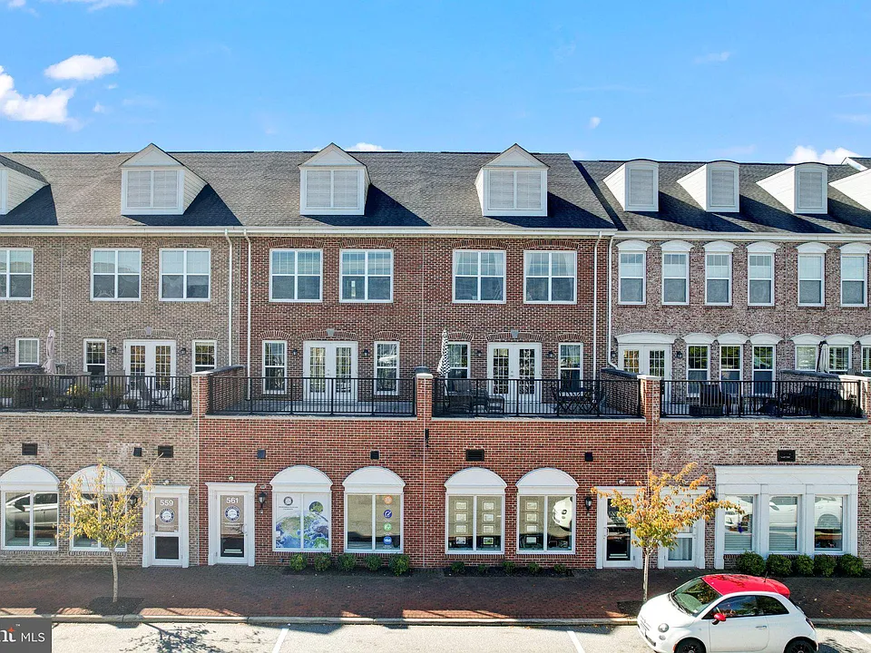 562 Marina Landing Ln #7