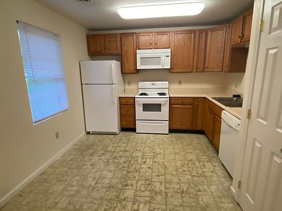5th image of 393 Dille St #3