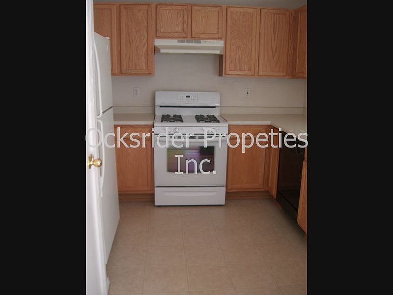 2nd image of 3348 Mountainside Pkwy NE