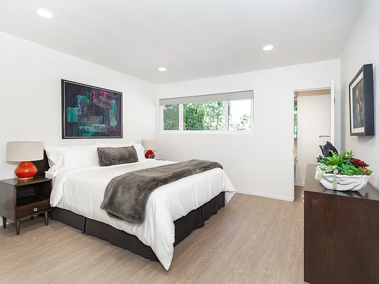 938 N San Vicente Blvd #8 — Photo 15