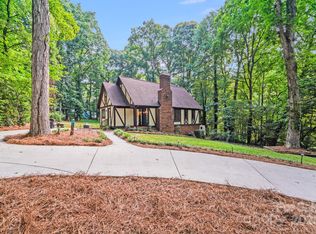 3920 Tilley Morris Rd, Matthews, NC 28105