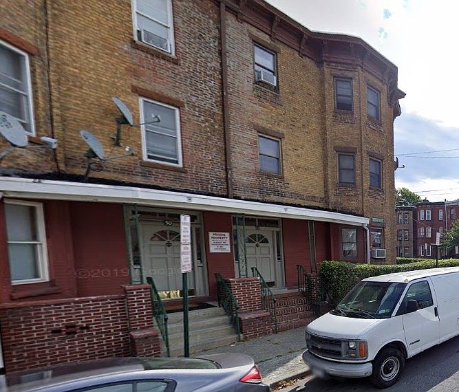 1st image of 32 Monument St APT 1