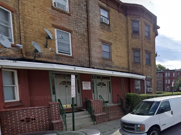 32 Monument St APT 1, Newburgh, NY 12550