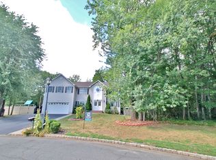 24 Taylor Ct, Parsippany, NJ 07054