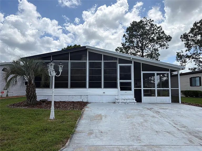 2132 Sabal Palm — Photo 3