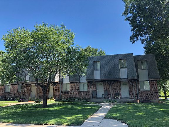 3rd image of 925 Brookside St #3429