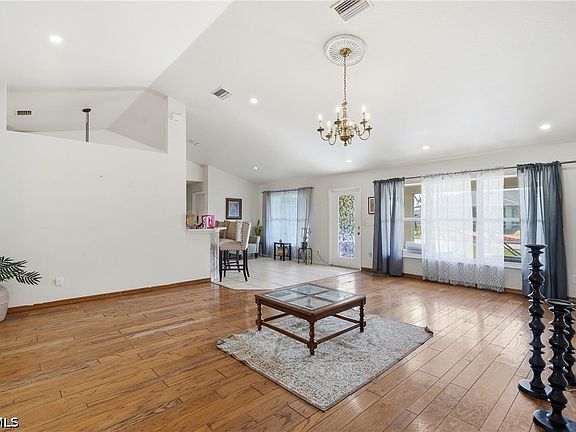 3rd image of 2701 NE 1st Pl