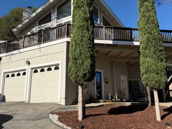 11726 Torrey Pines Dr, Auburn, CA 95602
