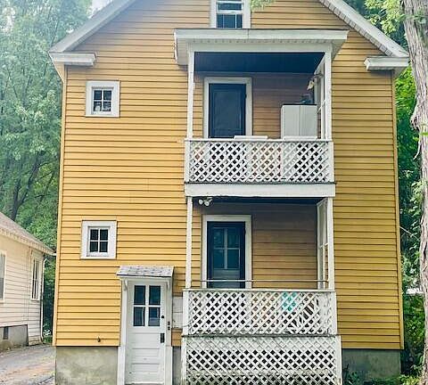3rd image of 65 Ten Eyck Avenue