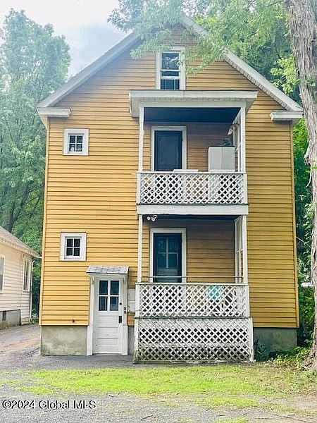 3rd image of 65 Ten Eyck Avenue