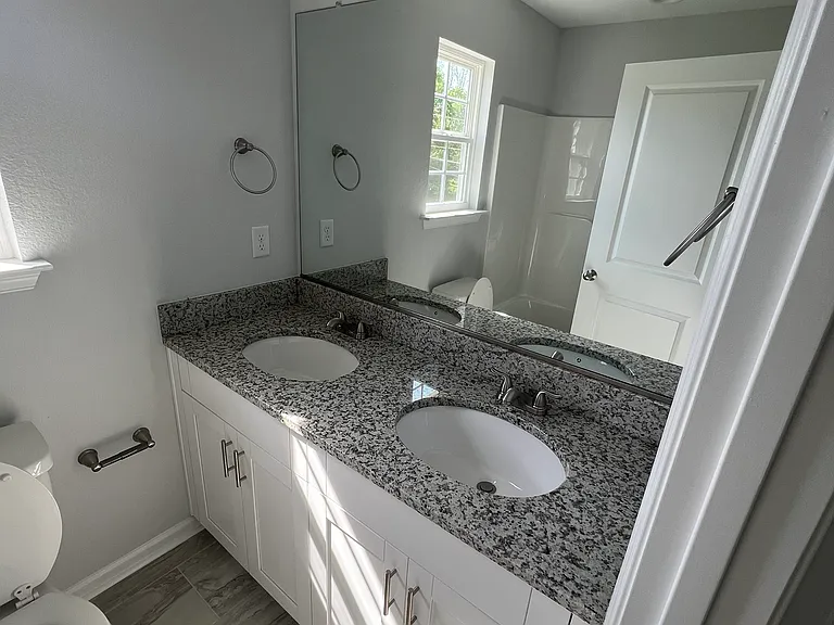 606 Mason Ave — Photo 37