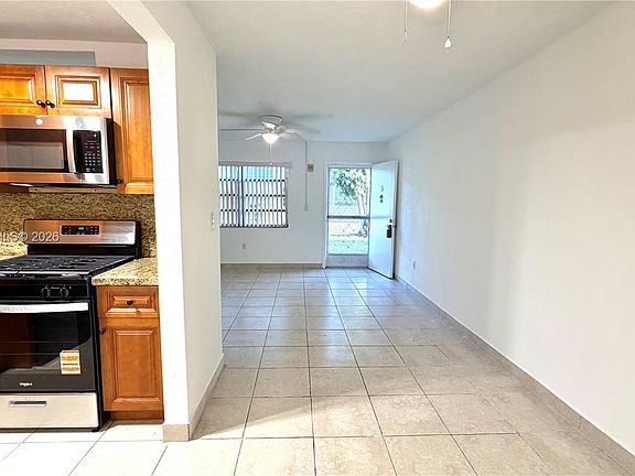 5th image of 20230 NE 2nd Ave APT U5