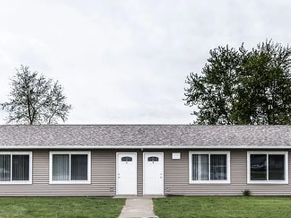 202 Hegler Ln, Danville, IL 61832