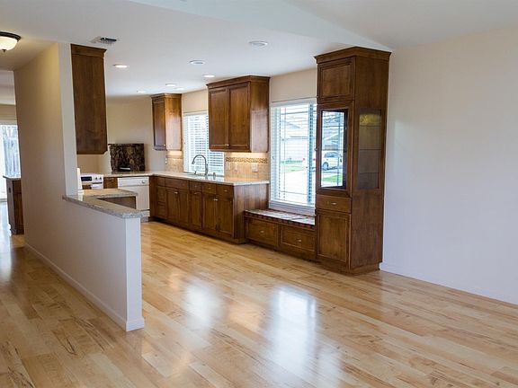 2nd image of 7600 Tierra Lawn Ct