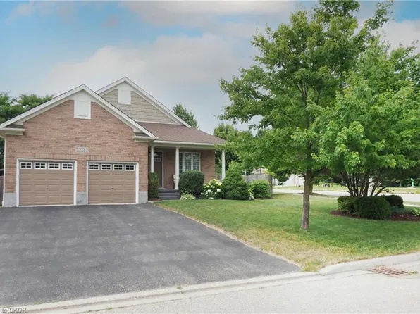 559 Springwater Dr, Waterloo, ON N2V 2K6