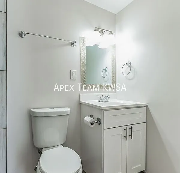 319 E Glenn St #319 E GLENN ST — Photo 3