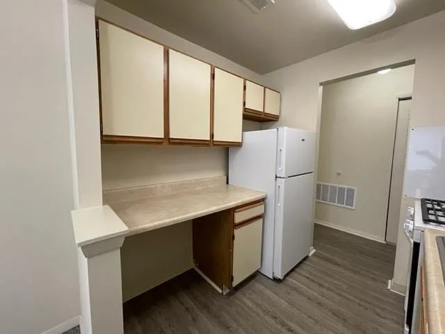 Autumn Ridge Apartments — Photo 93