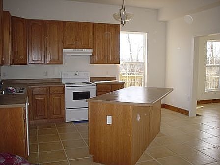 2nd image of 417 N 3rd St
