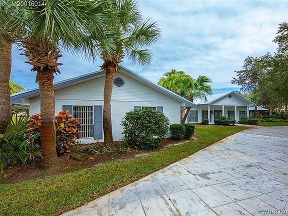 2nd image of 5467 SW Anhinga Ave